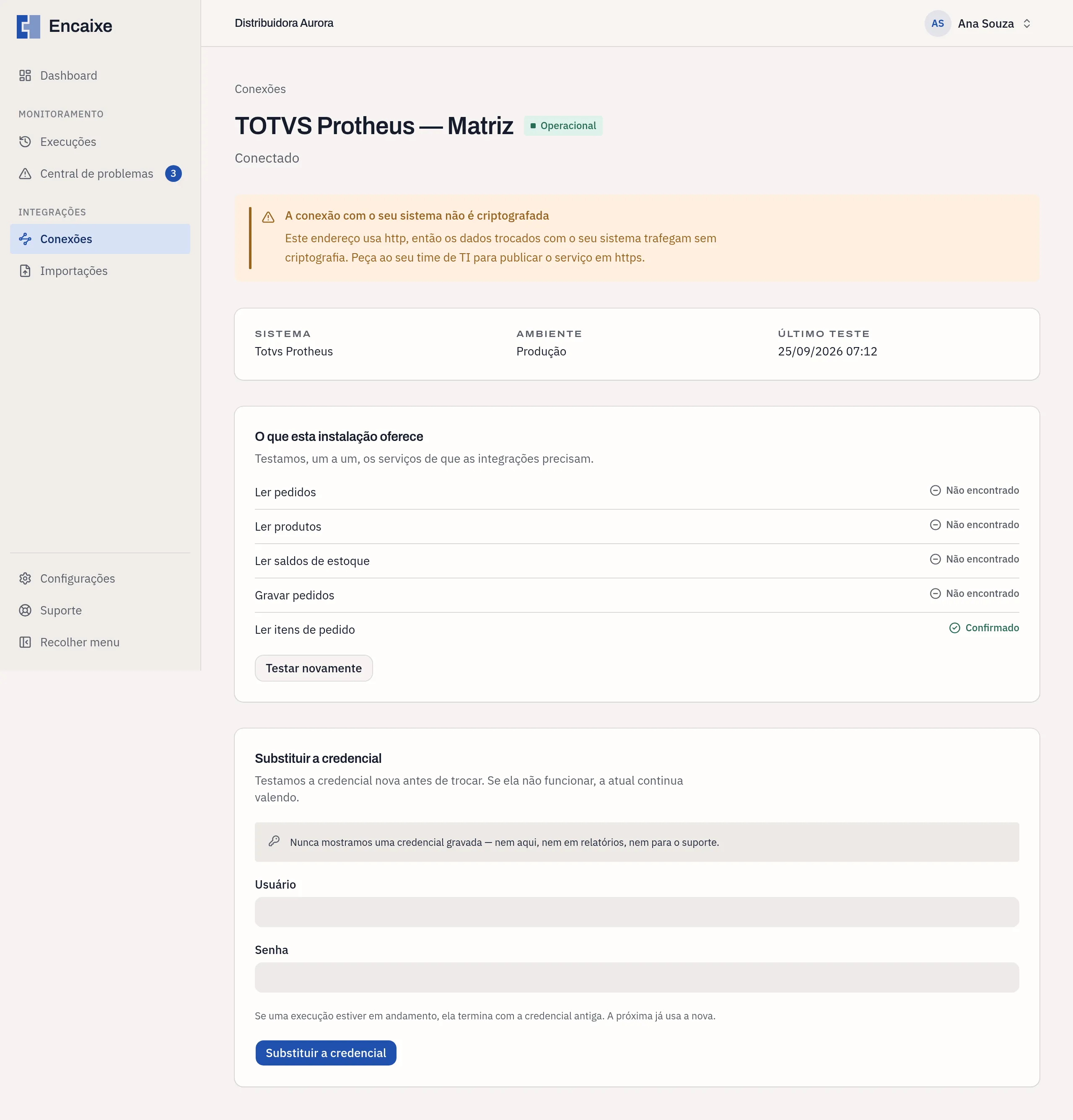Tela de uma conexão com o Totvs Protheus, com a faixa A conexão com o seu sistema não é criptografada e a lista de serviços testados
